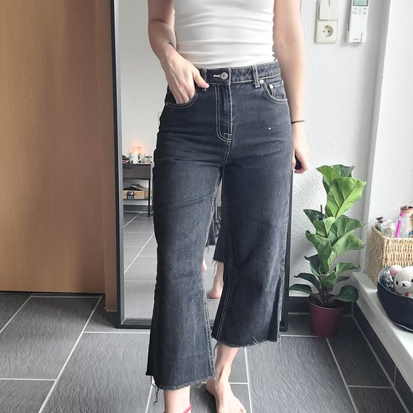 Zara Woman Premium Denim Collection Black Raw Hem Ankle Wide Leg Jeans US 4 - Picture 2 of 15